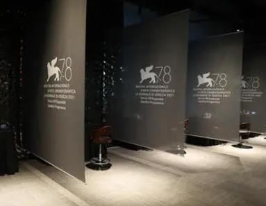 ��78������˹���ʵ�Ӱ�ڿ�Ļ