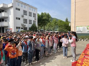 ������������Ͽ��������ѧУ��չ���䰮���� Ԥ����ˮ�������