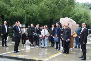 ����ѧԺЯ�ְ���������С���ƽ�˼��һ�廯 ��������ͬ��Բ