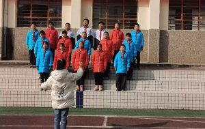 �����������ذ������������ѧУ��չ������깬�ɹ�չ��