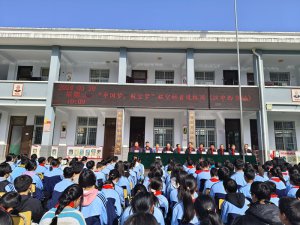 �����տ��ս�У԰�� �߽���������������Ұ�