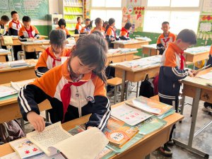 �����������ظߴ�������ѧУ������ҵչʾ�