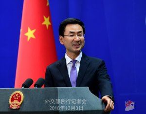 �⽻�����������з��߼��𾭼òƽ�Ի����ڷ�������