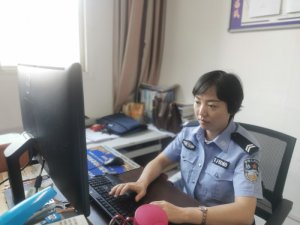 �þ�ͷ��¼����  �ýŲ���������