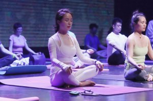 �������ռ����������ľٰ조ȫ���׼Ҿ糡��̨����ʽ�٤�������λ