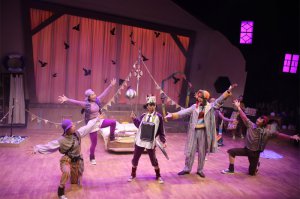 �����ײ�����ʽ��ͯ�硶�Һʹ�ʥ��һ�졷����ڼ���