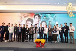 �����Ӱ���й����꣺�Һ��ҵ��ഺ������5��1��