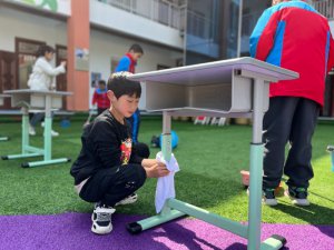 �������������������ѧУ��չ�׽�ѧ������ܴ���