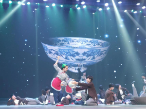 �����ж�����������У�����ľٰ�ڰ˽����ջ���