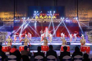 ����Զ�ĳ������ϳ���չ������ѧ���ഺ���